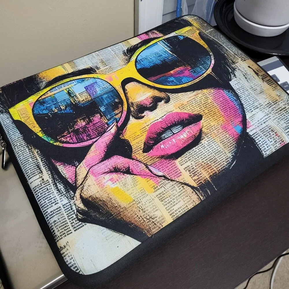 Pop-Art Laptop Sleeve - NEW